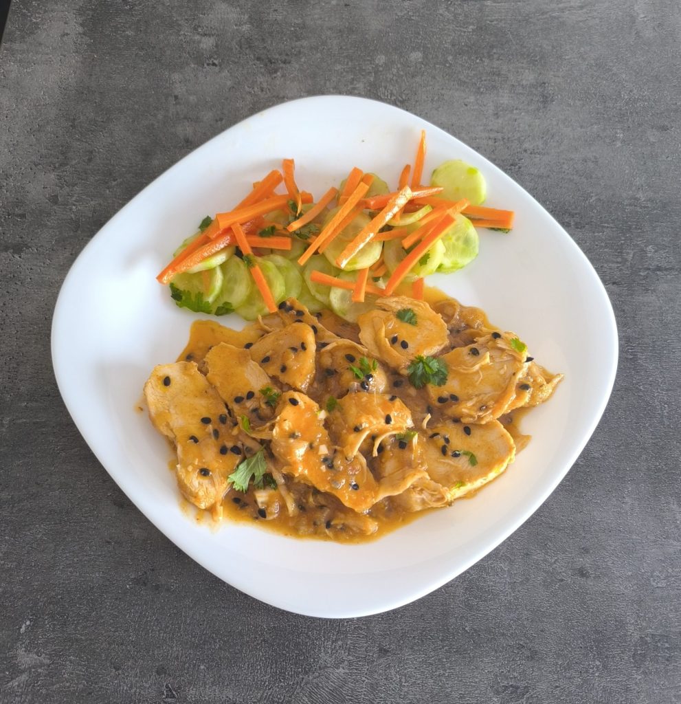 kurczak w sosie z marakui - pokrojony