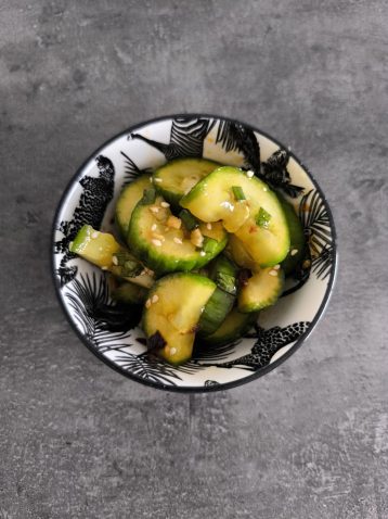 salatka z gniecionego ogorka