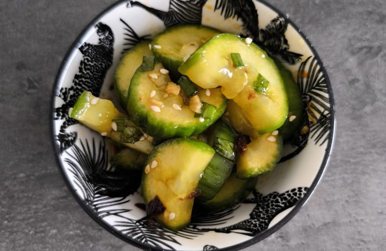 salatka z gniecionego ogorka